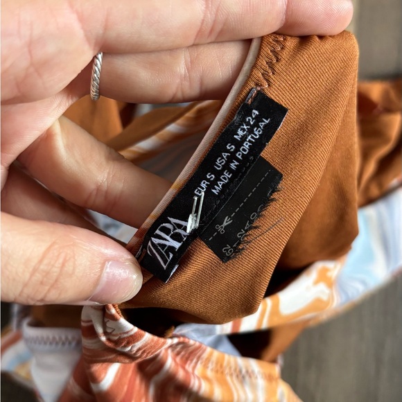 $75 Zara Swirl Monokini - Picture 5 of 5